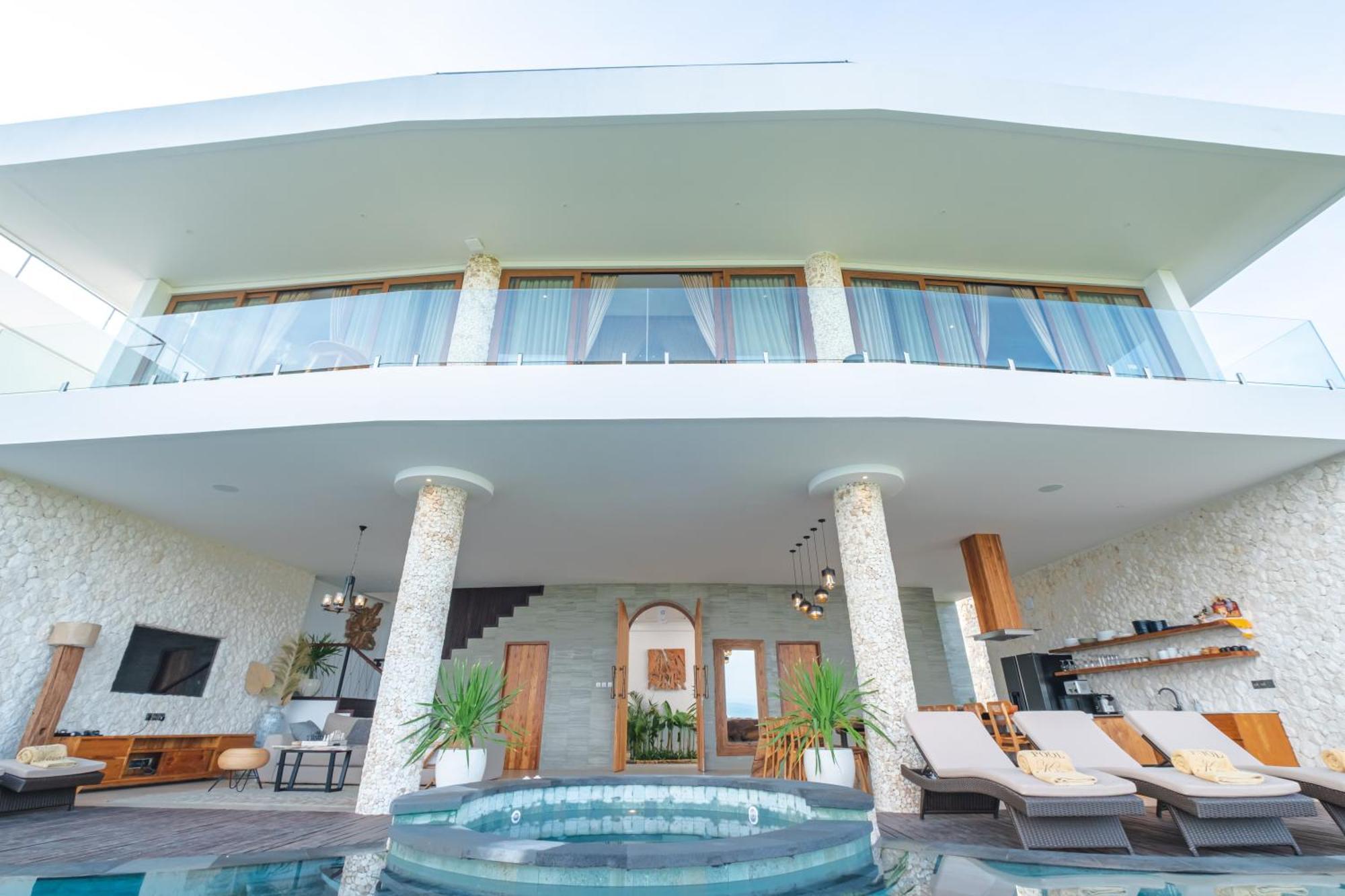 Villa Kaliente Toyapakeh Экстерьер фото