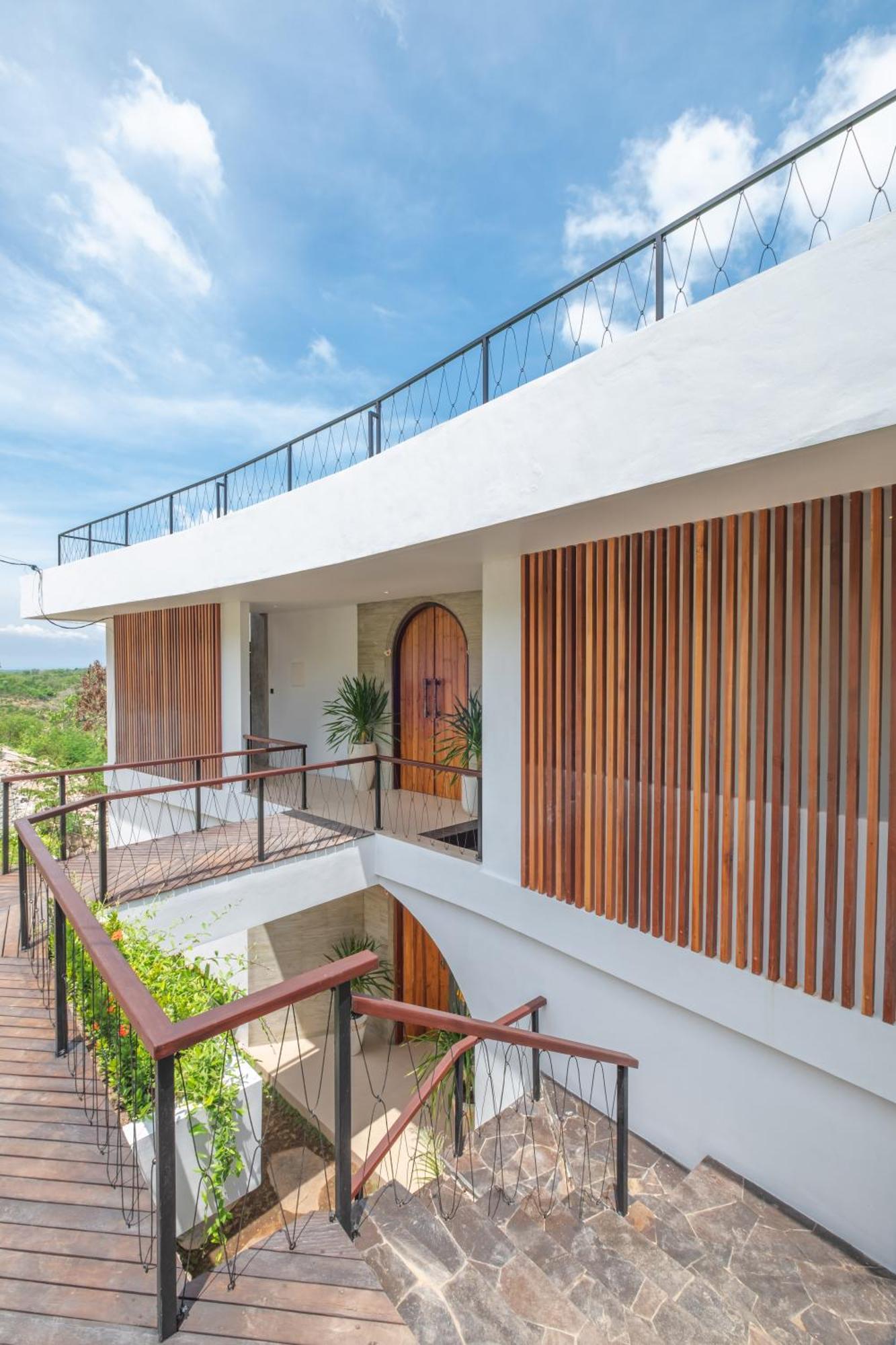 Villa Kaliente Toyapakeh Экстерьер фото