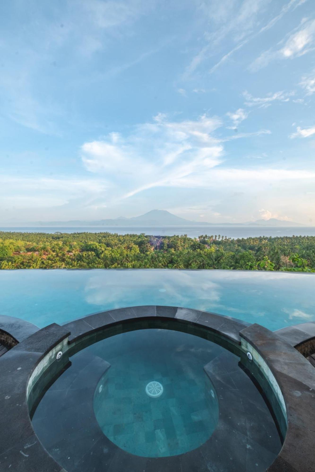 Villa Kaliente Toyapakeh Экстерьер фото