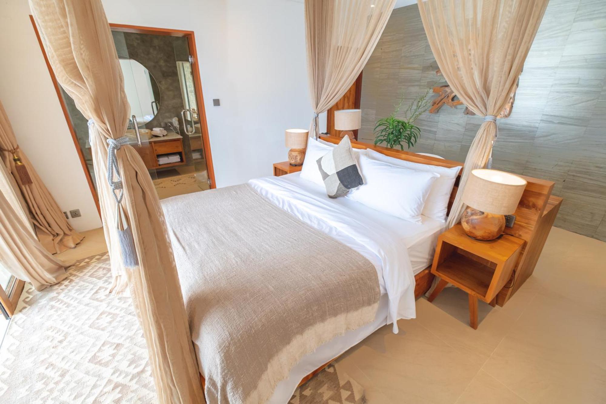 Villa Kaliente Toyapakeh Экстерьер фото